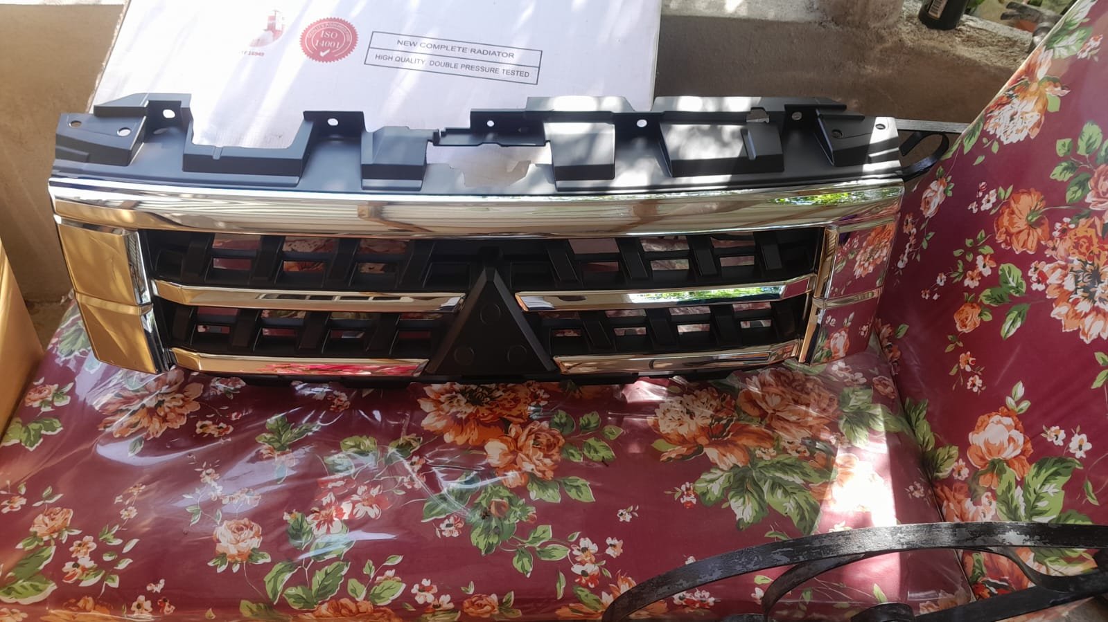Mitsubishi Pajero 2015 LDA-V98W Grill